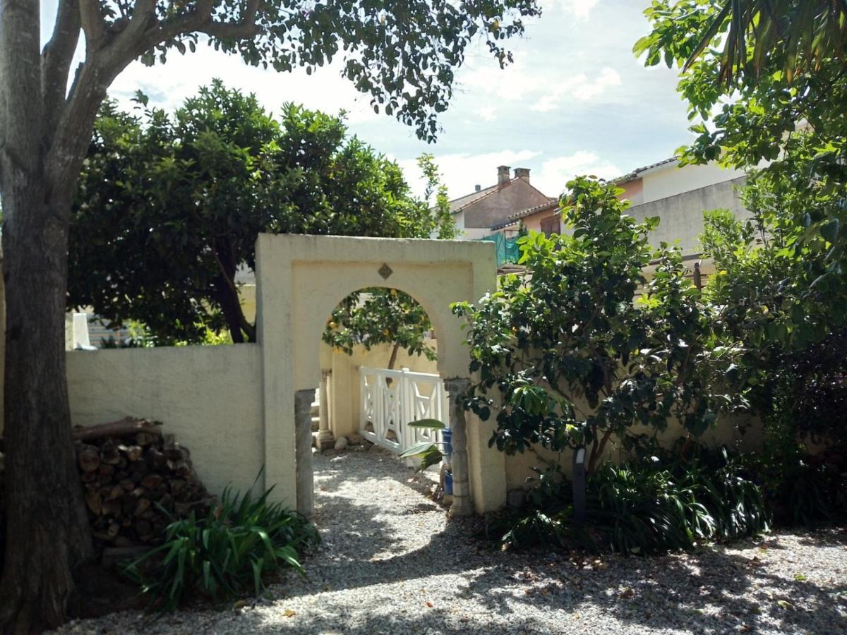 Bed and Breakfast L'Orangeraie Elne Exterior foto